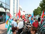 Manifestazione sindacati dei pensionati a Brescia