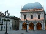 palazzo loggia tramonto