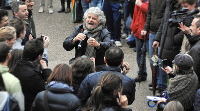 GRILLO, CON MONTI PARLAMENTO FINITO, E' DEMOCRAZIA DEL TE'