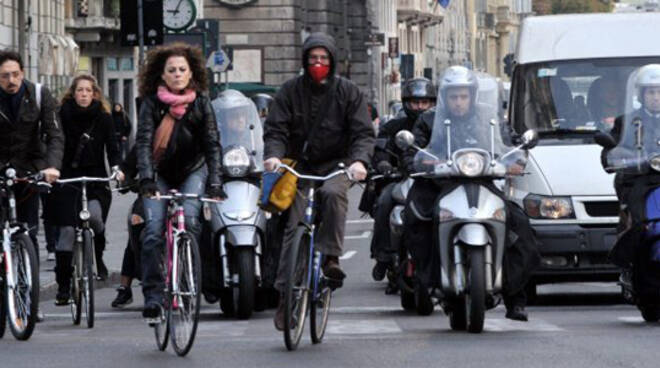 CICLISTI E MOTOCICLISTI