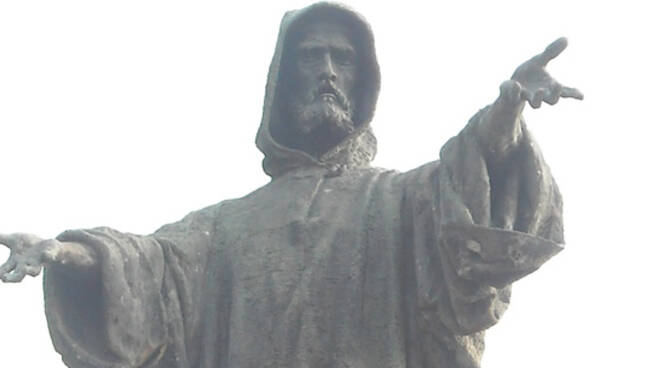 arnaldo da brescia statua