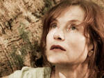 isabelle-huppert-in-una-scena-del-film-captive-diretto-da-brillante-mendoza-227549