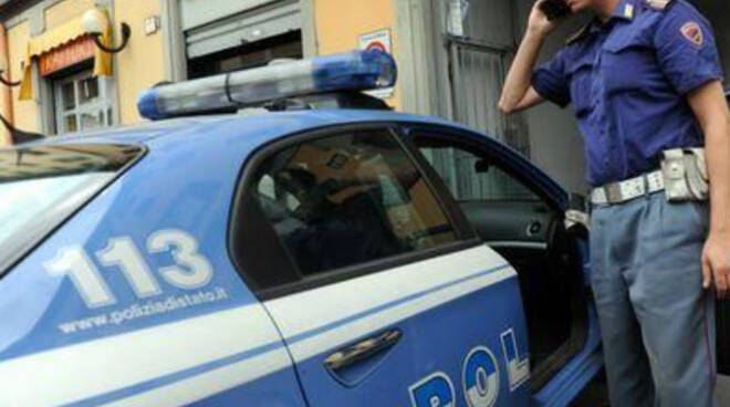 polizia_auto_poliziotto