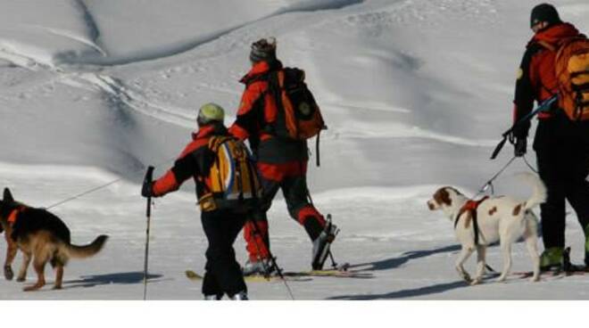 soccorso alpino neve