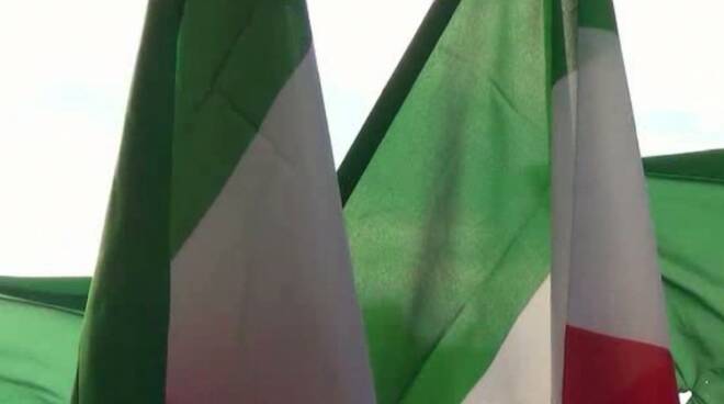 bandiere italia protesta