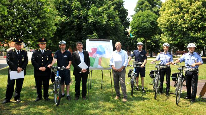 Vigili urbani in bicicletta