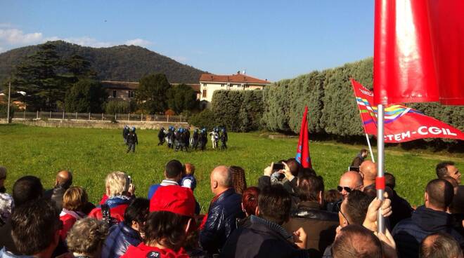 corteo renzi polizia