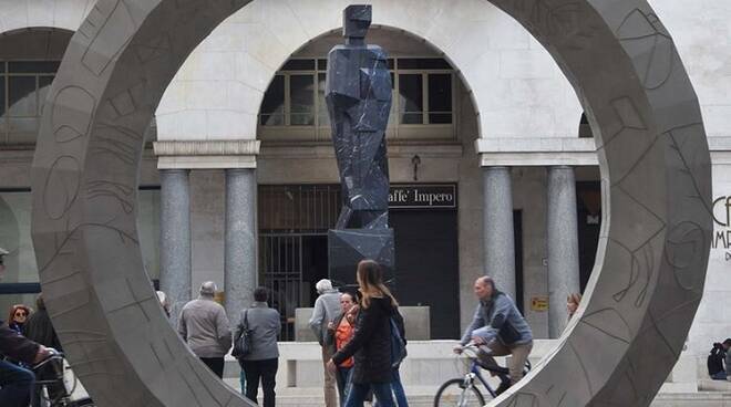 stele-piazza-vittoria