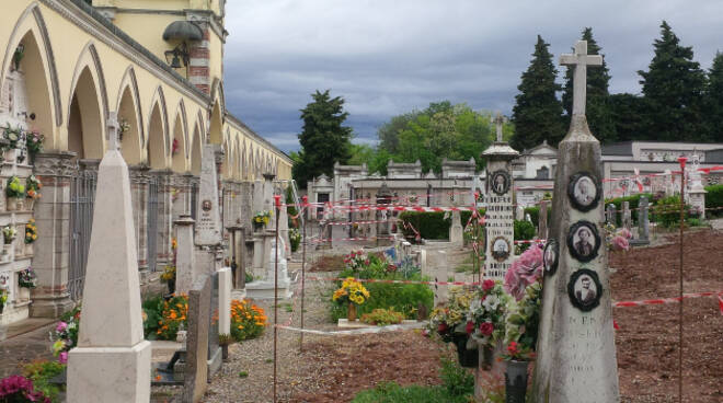 cimitero-calcinato-salma-loculo