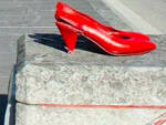 scarpe-rubate-sale-violenza-donne