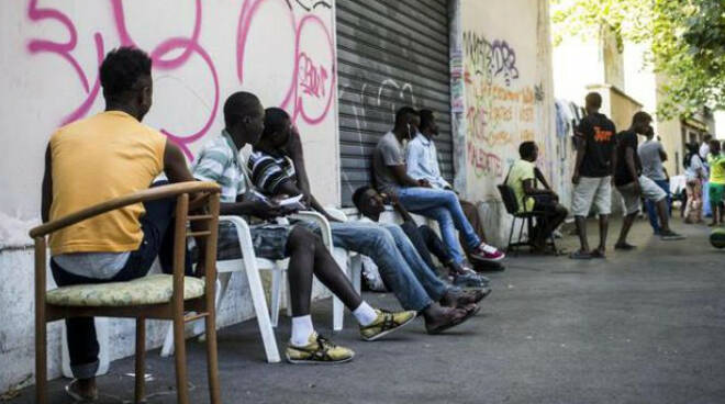 aggressione-centro-migranti-gambara