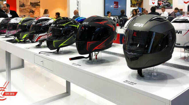 givi-eicma-bauletti-copiati