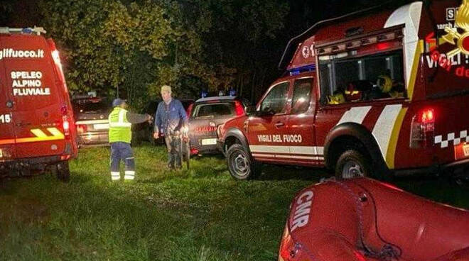 esce casa non torna trovato morto torbiere