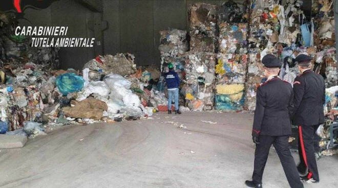 soiano mantova tonnellate rifiuti speciali arresti