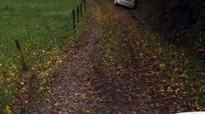 vestone delirio auto provinciale beccati