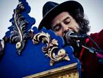 Vinicio Capossela suona al Grande