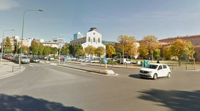 brescia lite parcheggio anziano ospedale