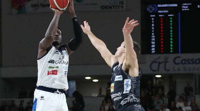 Basket Brescia perde Trento terzo stop consecutivo