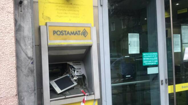 botto al postamat di viale piave