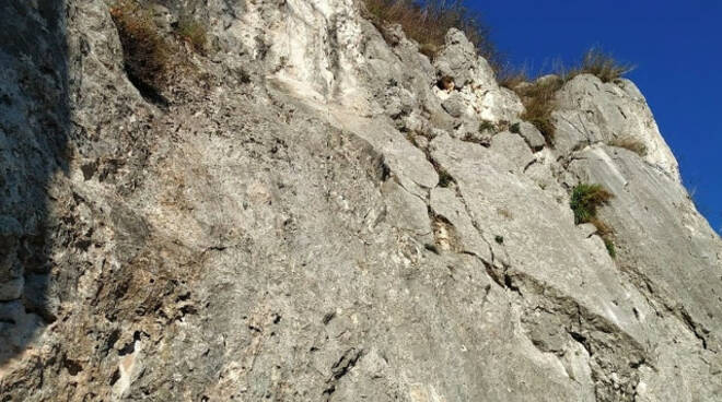 Brescia 21enne precipita dalla falesia mentre si arrampica