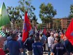 Iveco lavoratori in sciopero occupano via Volturno a Brescia