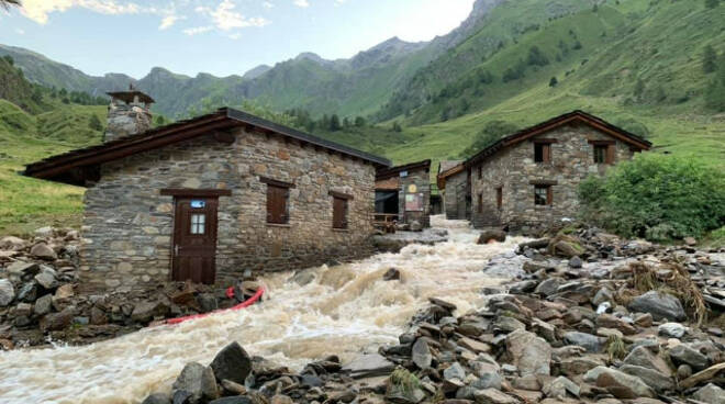 Maltempo due ondate a Case di Viso Strada per il passo Gavia resta chiusa