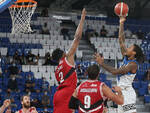 Basket Supercoppa Brescia combatte ma battuta ancora da Milano