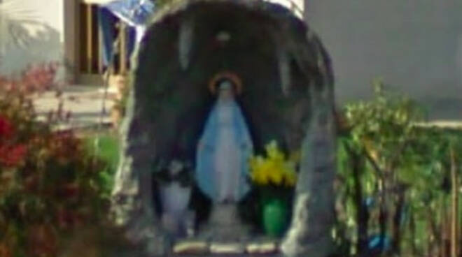 Brandico rubata dalla santella la statua della Madonna
