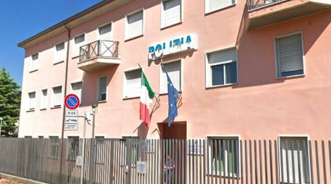 Desenzano poliziotto si spara in commissariato muore in ospedale