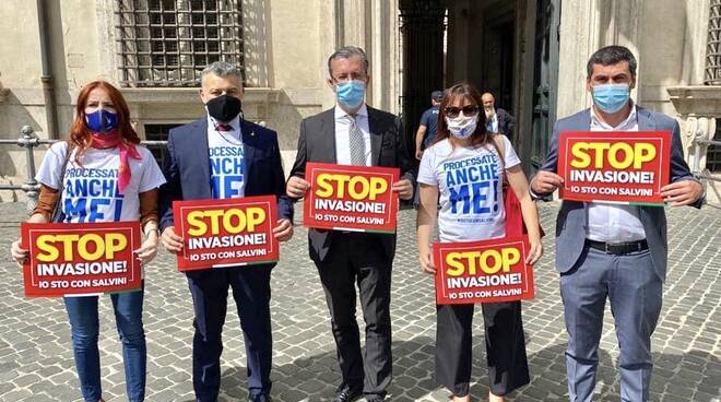 stop invasione