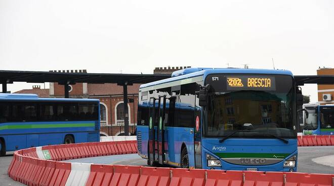 trasporti autobus bus corriere 