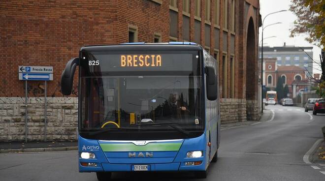 trasporti autobus bus corriere 