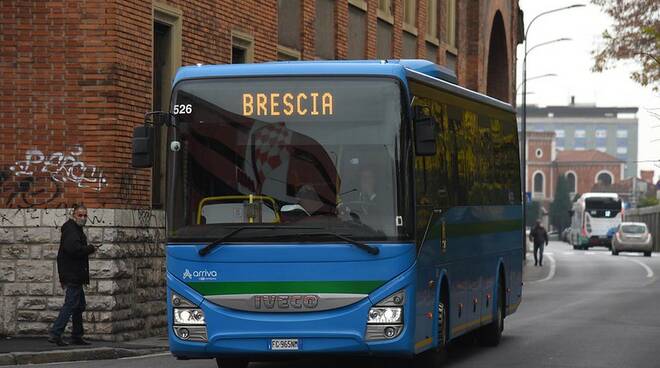 trasporti autobus bus corriere 