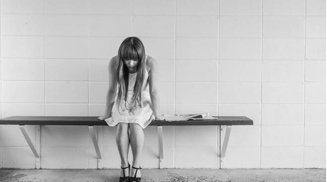 anoressia bulimia disturbi alimentari solitudine