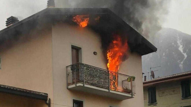 Darfo 13enne riesce a scappare da appartamento in fiamme