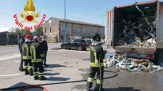 incendio camion termoutilizzatore