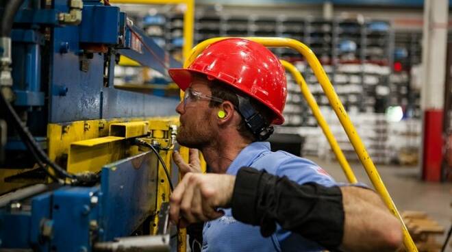 operai industria artigianato lavoro