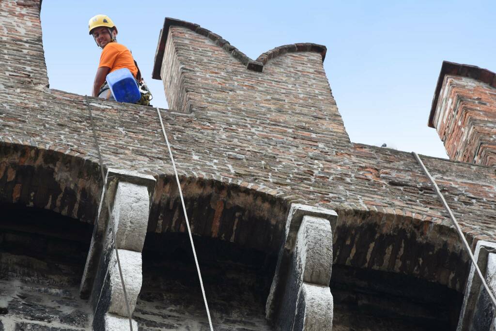 Brescia Torre Pallata Restauro alpinisti