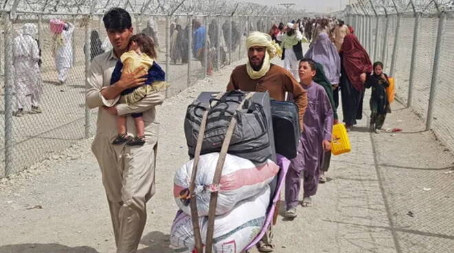 Afghanistan talebani fuga rifugiati