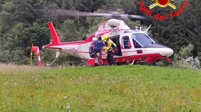 elicottero Vigili del Fuoco cane morso da rettile Saviore