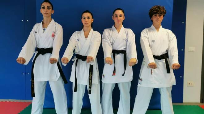 Karate Nakayama Brescia, da sx Alessandra Hasani, Lucrezia Molgora, Nicole Delbono, Giada Cornolò