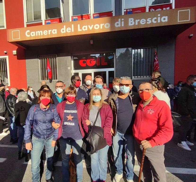 Cgil Camera del Lavoro solidarietà dopo l'attacco fasciata a roma