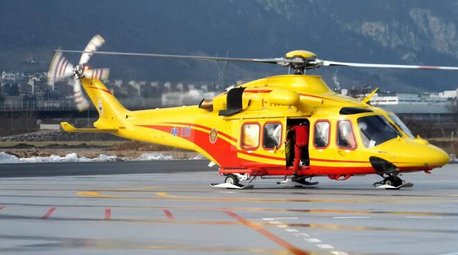 elicottero Areu AW139