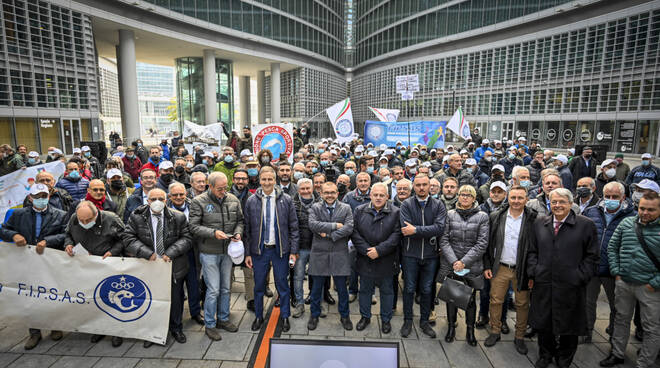 Fabio Rolfi manifestazione pescatori