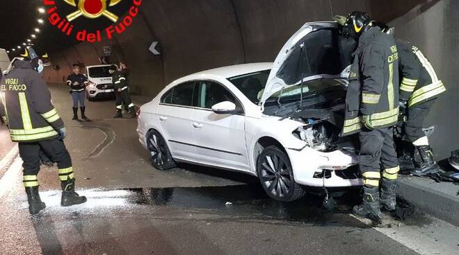 vigili del fuoco galleria a marone