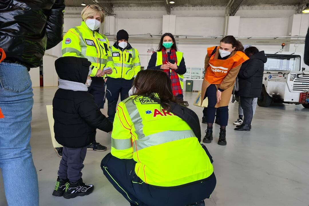 Linate arrivo bambini pazienti oncologici Ucraina guerra