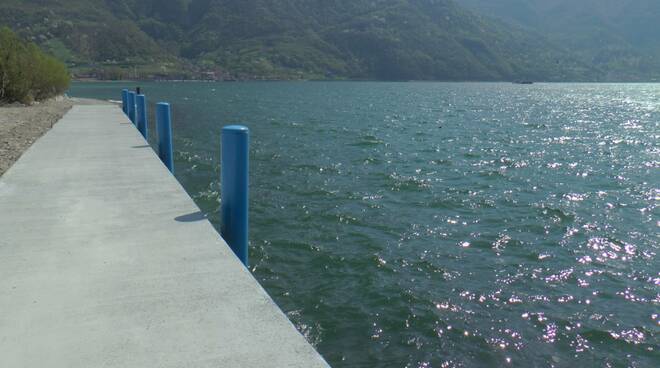 porto commerciale di Costa Volpino, sul lago d'Iseo