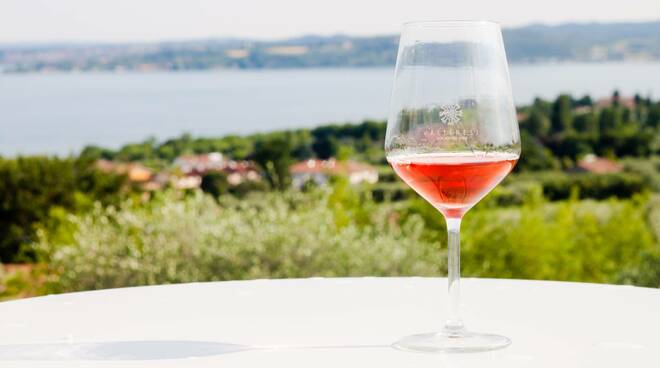 valtenesi in rosa vino rosé Castello Moniga