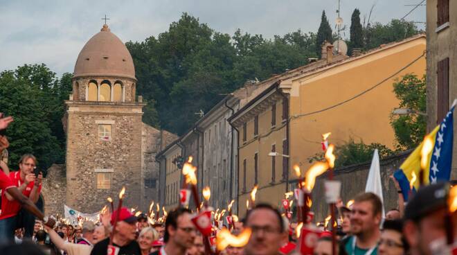 fiaccolata a Solferino per la Croce Rossa Italiana