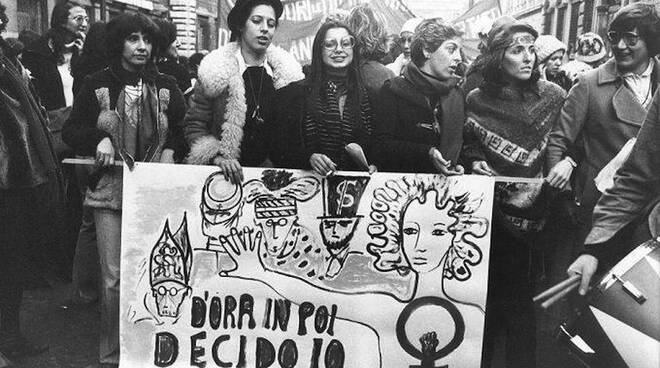 Manifestazione Aborto legale legalizzazione aborto